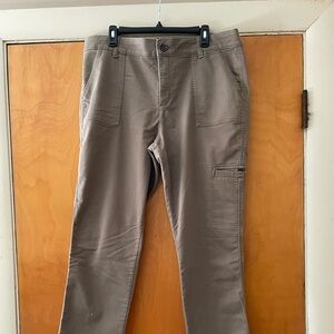 Liz Claiborne Size 18 khaki cargo pants like new